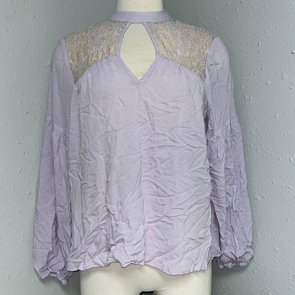 MAIN STRIP Lavender Crochet Lace Panel Long Sleeve Keyhole Top Size Small